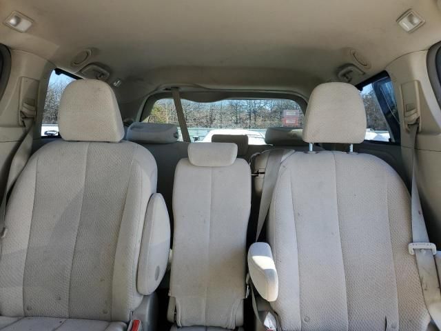 2012 Toyota Sienna LE