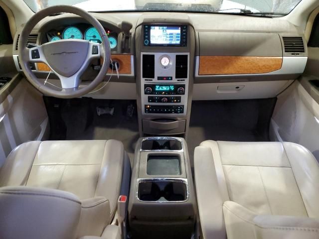 2010 Chrysler Town & Country Limited