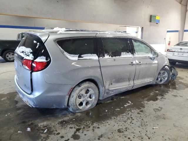 2018 Chrysler Pacifica Hybrid Limited