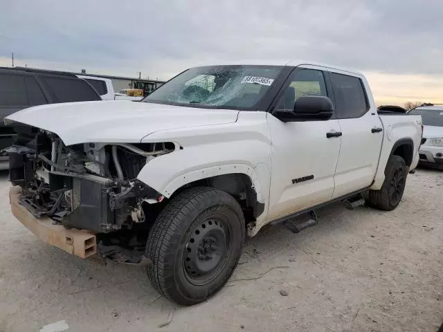 2023 Toyota Tundra Crewmax SR