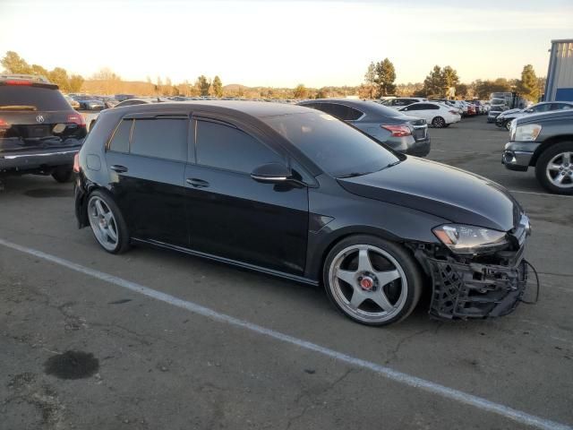 2017 Volkswagen Golf R