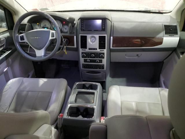 2010 Chrysler Town & Country Touring