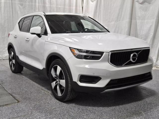 2020 Volvo XC40 T5 Momentum