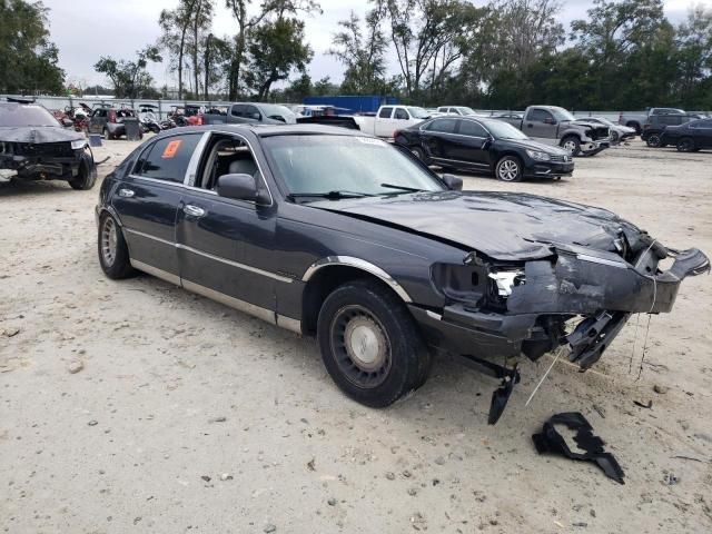 2002 Lincoln Town Car Executive