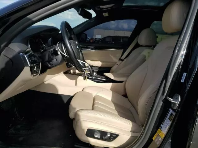 2019 BMW 530E