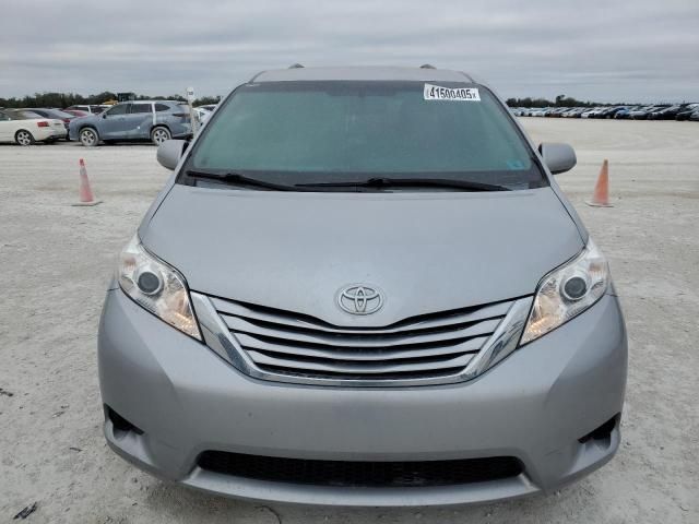 2016 Toyota Sienna LE