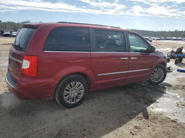 2016 Chrysler Town & Country Touring L