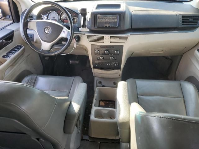 2010 Volkswagen Routan SE