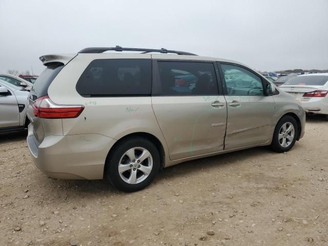 2015 Toyota Sienna LE