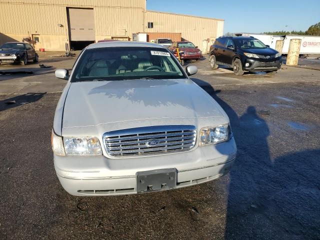 1999 Ford Crown Victoria LX