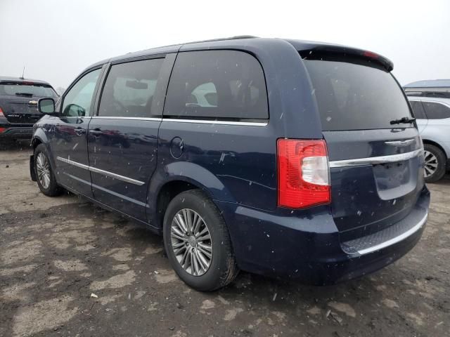 2014 Chrysler Town & Country Touring L