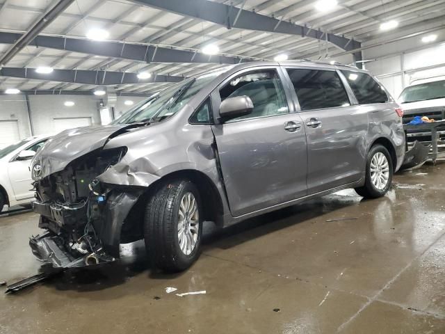 2015 Toyota Sienna XLE