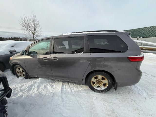 2015 Toyota Sienna LE