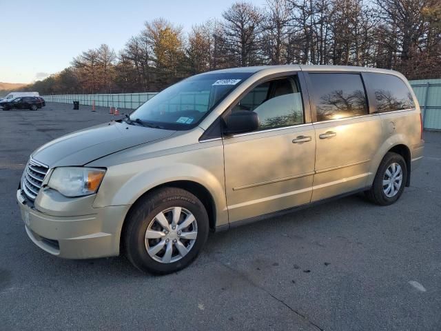 2010 Chrysler Town & Country LX