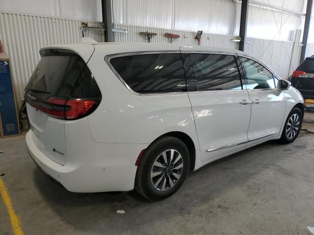 2022 Chrysler Pacifica Hybrid Limited