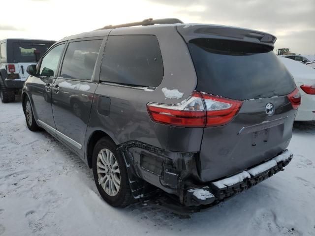 2015 Toyota Sienna XLE