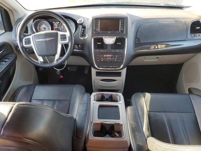 2015 Chrysler Town & Country Touring L