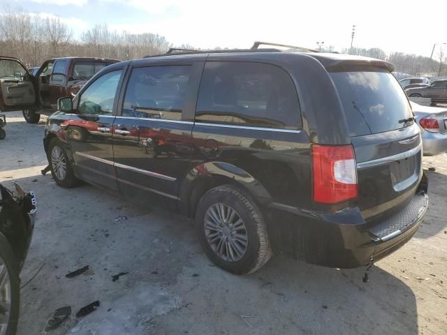 2016 Chrysler Town & Country Touring L