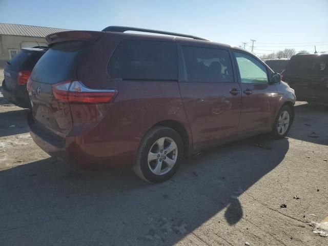 2016 Toyota Sienna LE