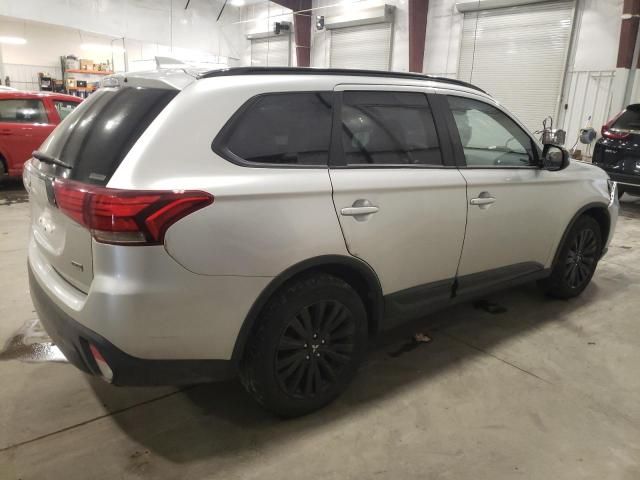 2020 Mitsubishi Outlander SE