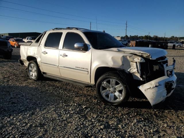 2011 Chevrolet Avalanche LTZ