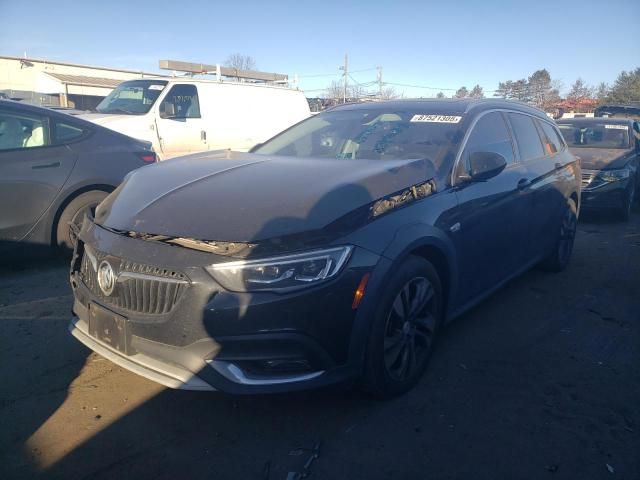 2018 Buick Regal Tourx Essence