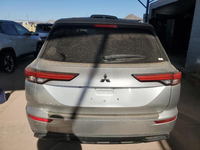 2022 Mitsubishi Outlander ES