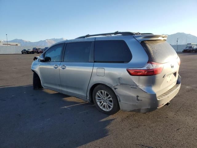 2015 Toyota Sienna XLE