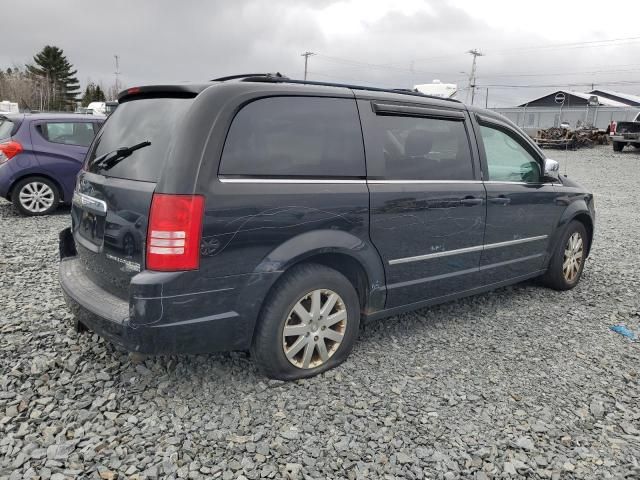 2010 Chrysler Town & Country Touring