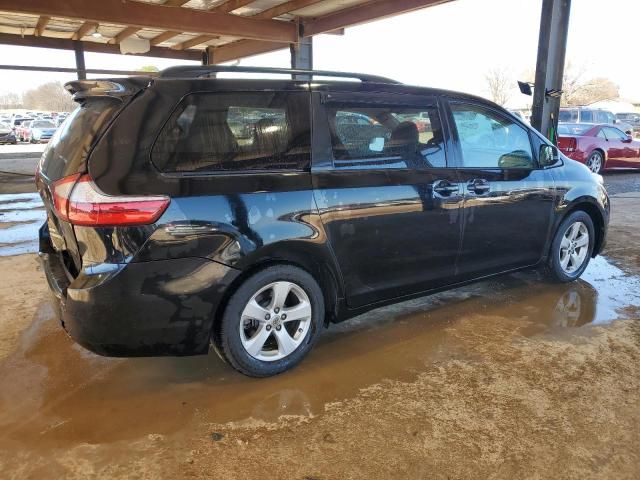 2015 Toyota Sienna LE