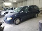 2005 Chrysler Town & Country LX