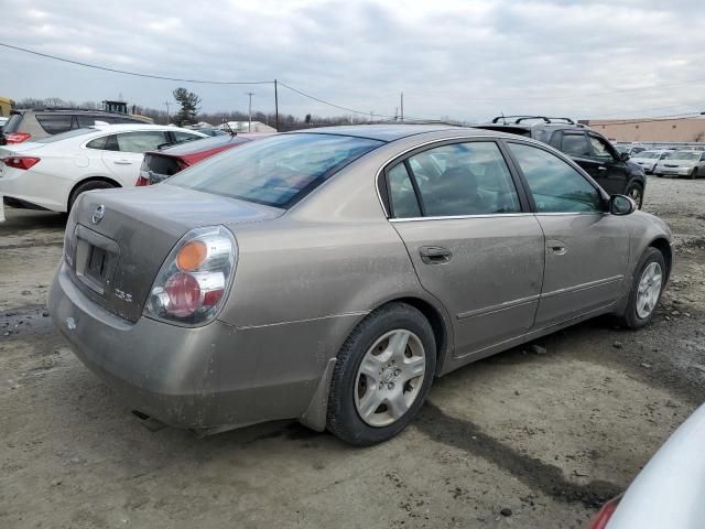 2004 Nissan Altima Base