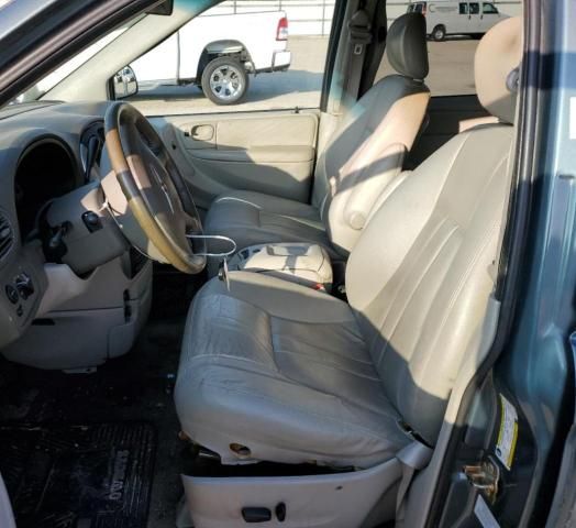 2005 Chrysler Town & Country Touring