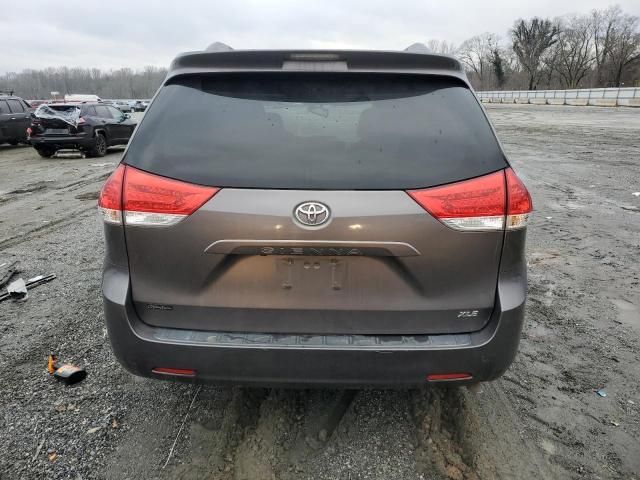 2013 Toyota Sienna XLE