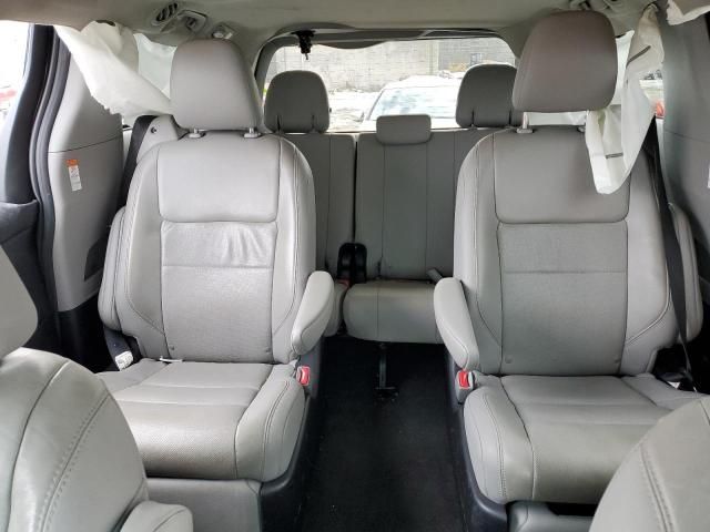 2017 Toyota Sienna XLE