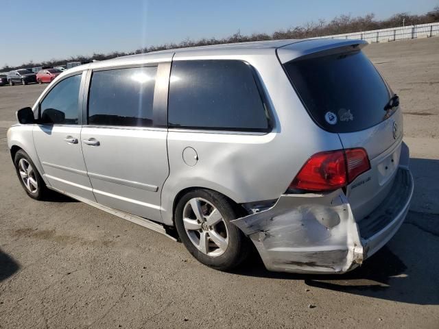 2010 Volkswagen Routan SE