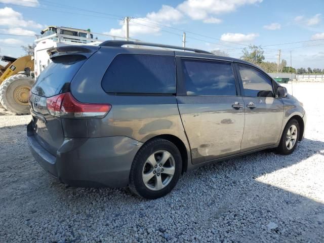 2011 Toyota Sienna LE