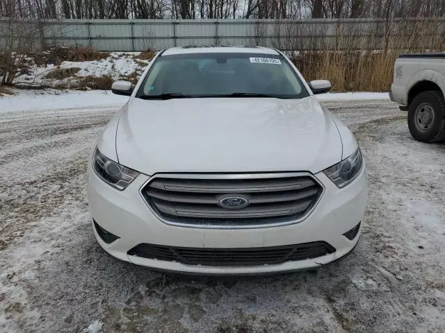 2017 Ford Taurus SEL