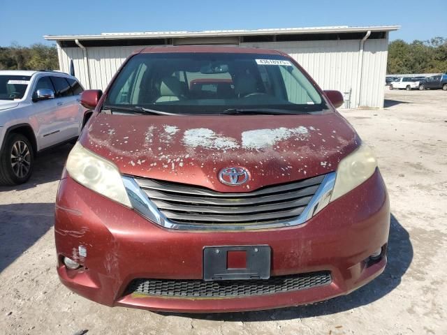 2012 Toyota Sienna XLE