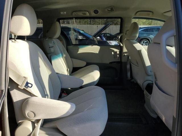 2014 Toyota Sienna LE