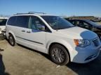 2016 Chrysler Town & Country Touring L