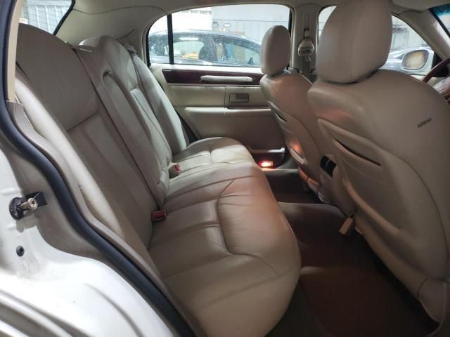 2004 Lincoln Town Car Ultimate