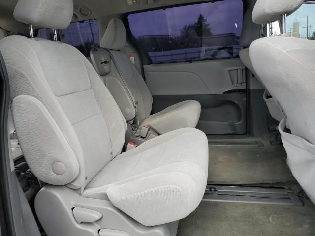 2015 Toyota Sienna LE