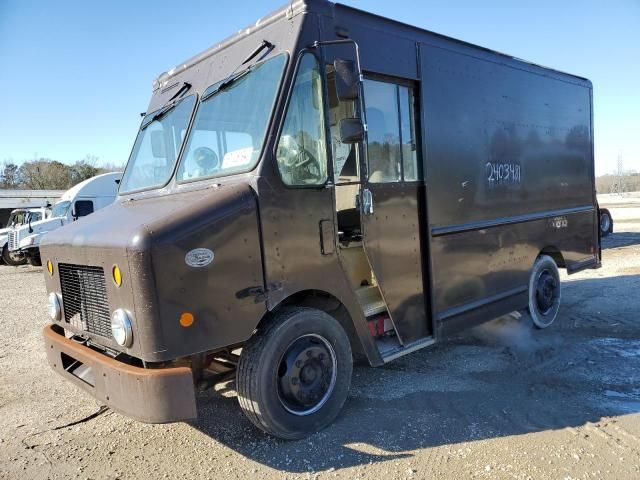 2009 Freightliner Chassis M Line WALK-IN Van