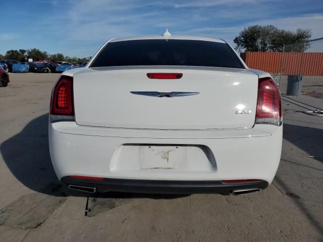 2019 Chrysler 300 Touring