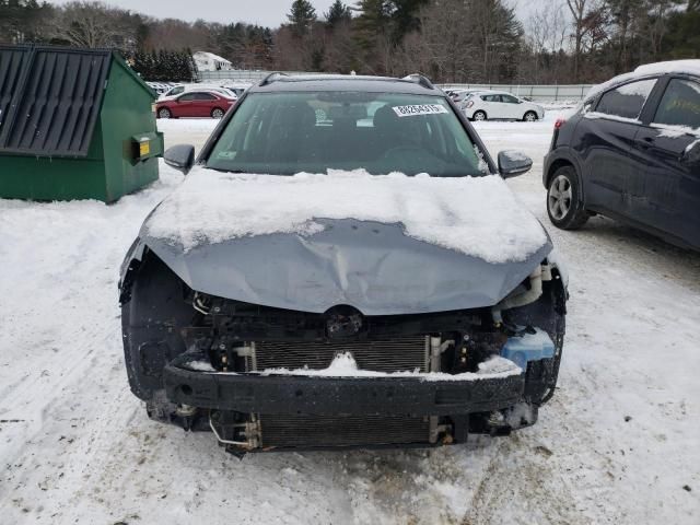 2015 Volkswagen Golf Sportwagen TDI S