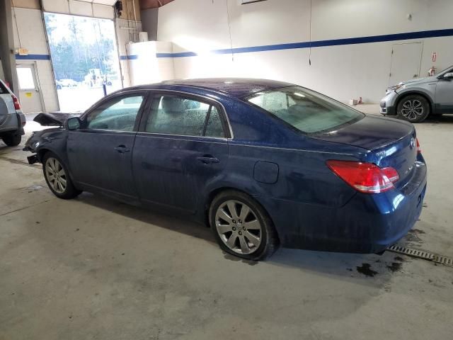 2005 Toyota Avalon XL