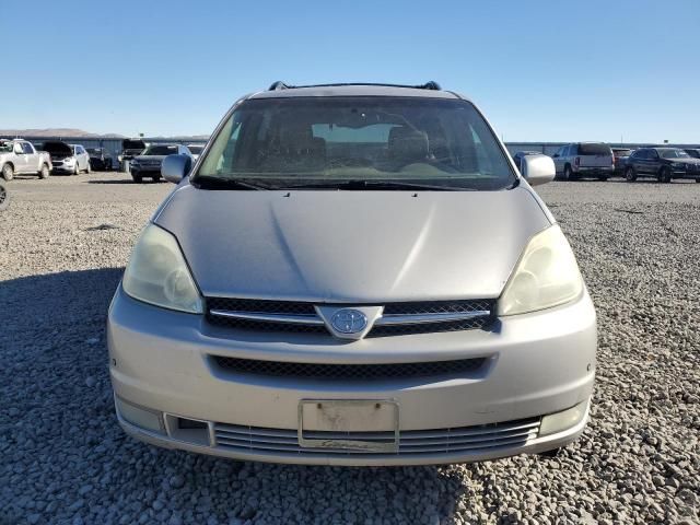 2004 Toyota Sienna XLE