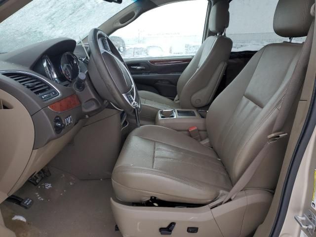 2012 Chrysler Town & Country Touring