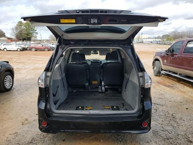 2014 Toyota Sienna Sport